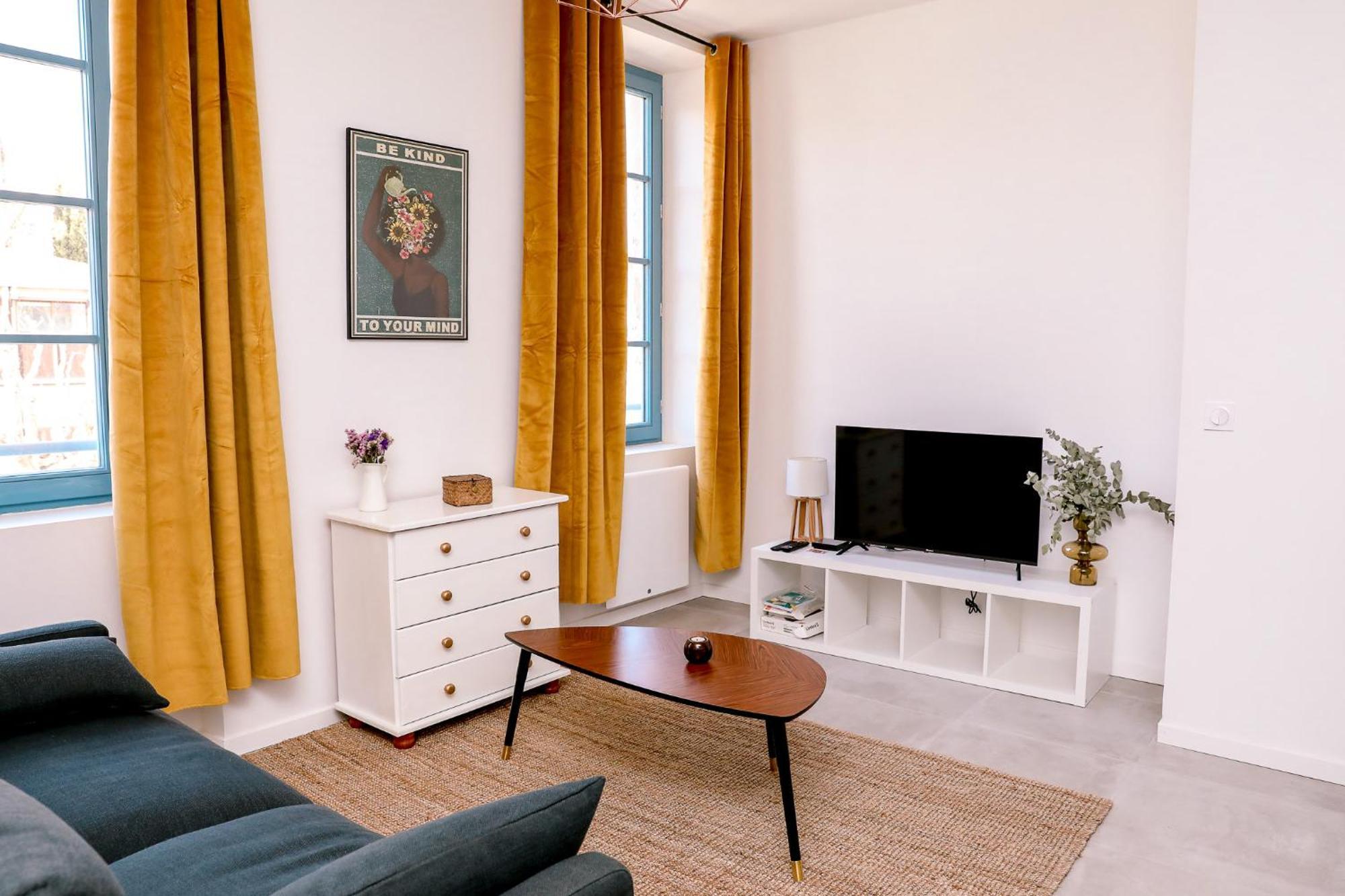 Romans-sur-Isère Le Jules Appart'Hotel מראה חיצוני תמונה