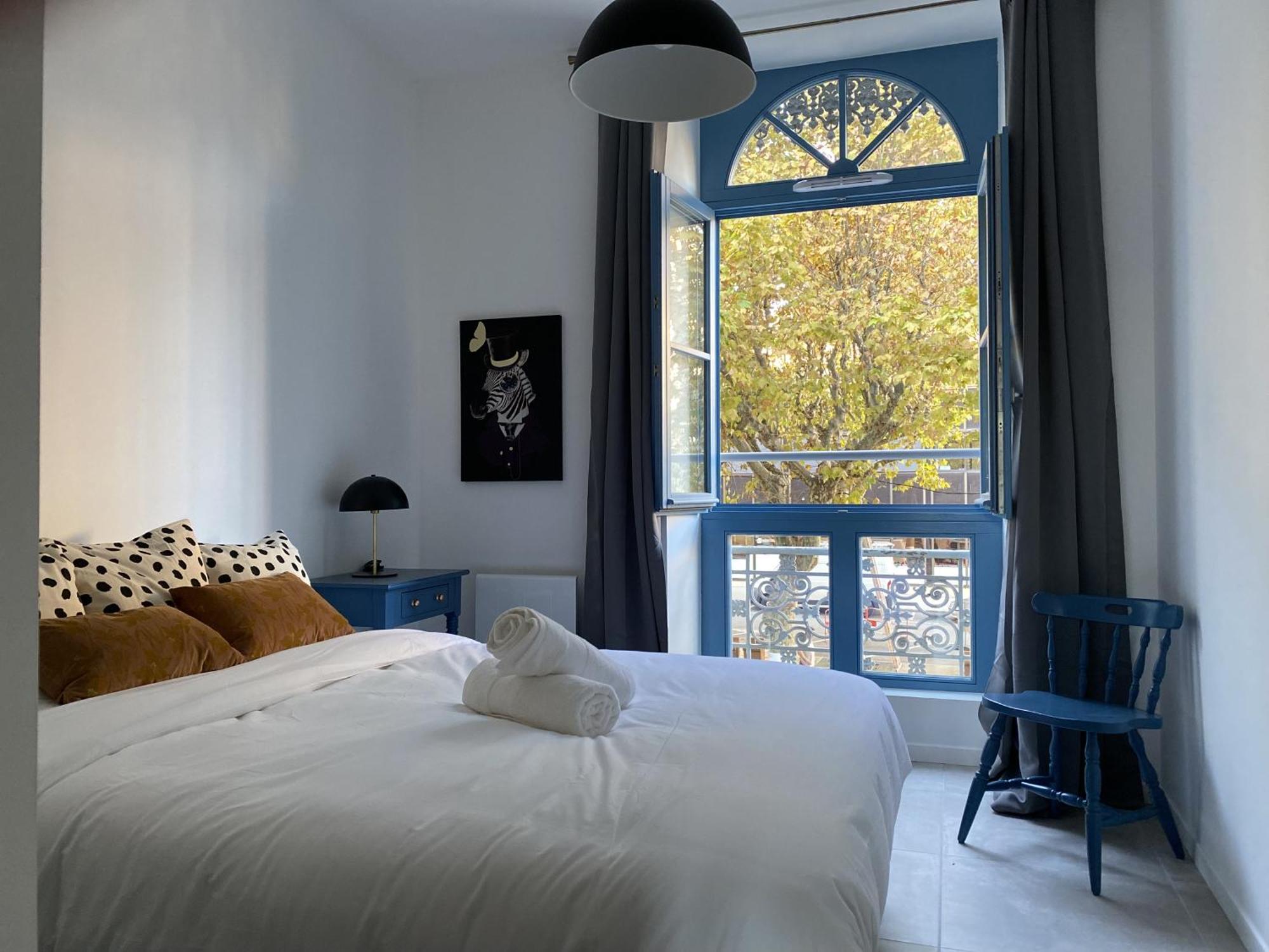 Romans-sur-Isère Le Jules Appart'Hotel מראה חיצוני תמונה